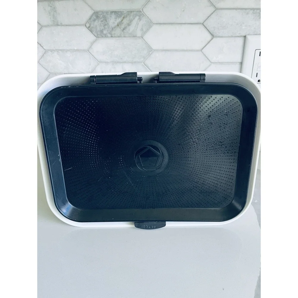 Full Circle Fresh Air Odor Free Kitchen Compost Collector White/Black 1.5 Gallon